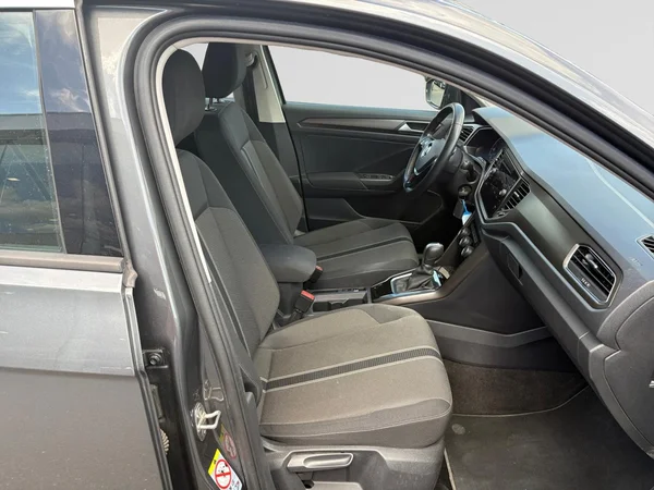 VOLKSWAGEN T-Roc (2018) — foto 13 van 21