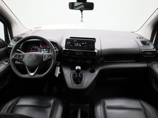 Opel Combo Life (2022) — foto 22 van 35