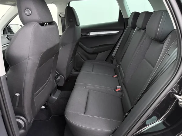 SKODA Karoq (2025) — foto 2 van 18