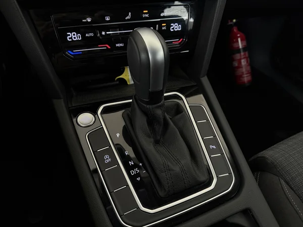 VOLKSWAGEN Passat Variant (2022) — foto 4 van 29