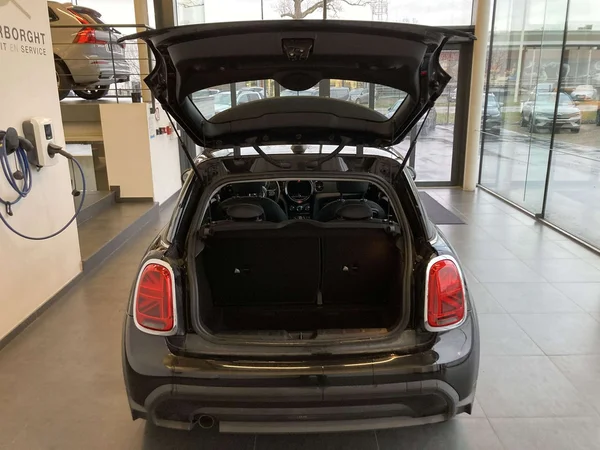 MINI One (2022) — foto 17 van 19
