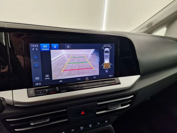 Ford Tourneo Connect (2025) — foto 2 van 14