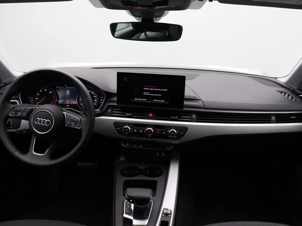 AUDI A4 Avant (2022) — foto 14 van 17