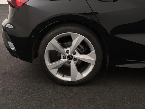 AUDI A3 Sportback (2025) — foto 12 van 18
