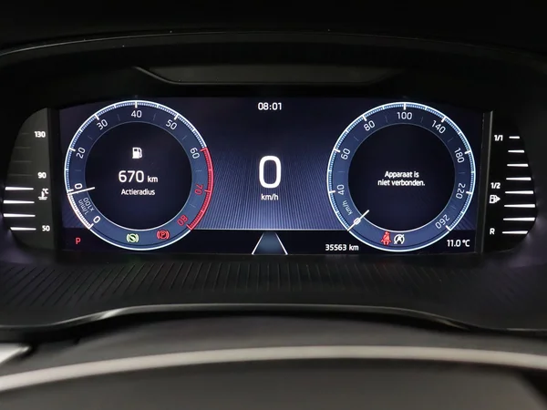 SKODA Octavia Combi (2024) — foto 5 van 18