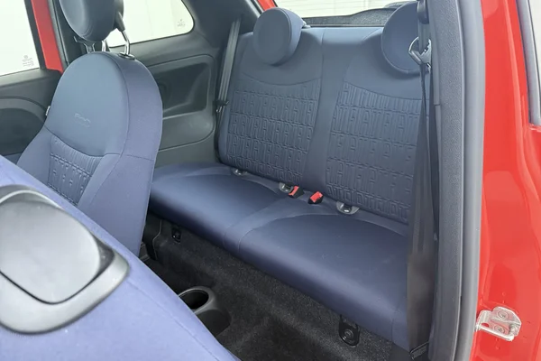 Fiat 500 (2022) — foto 18 van 19