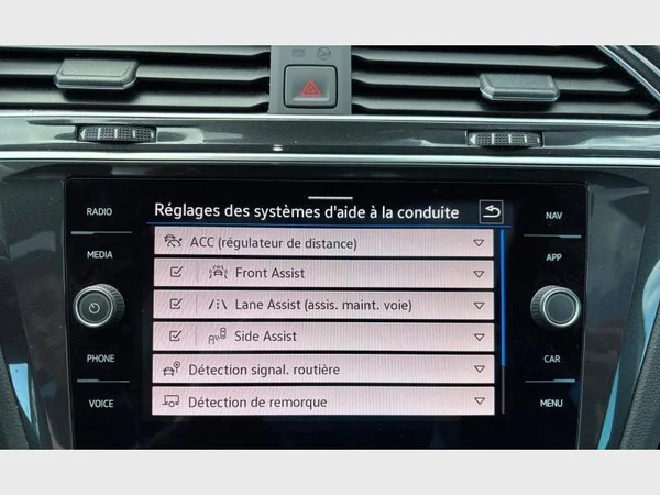 Volkswagen Tiguan (2024) — foto 14 van 30