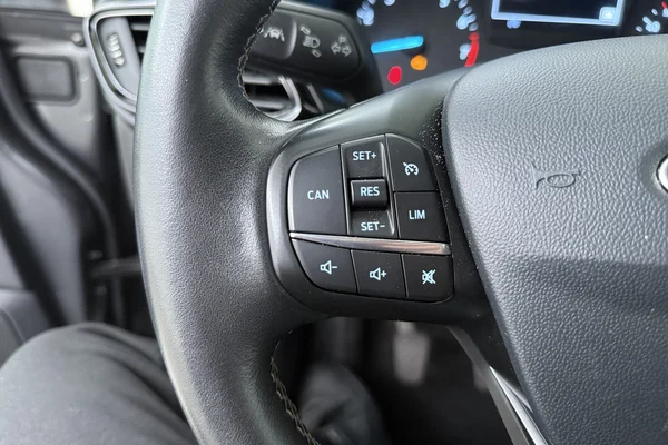 Ford Fiesta (2018) — foto 6 van 20