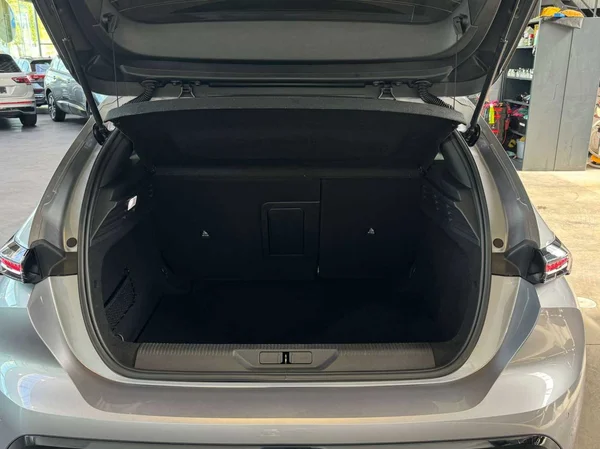 Peugeot 308 (2023) — foto 10 van 14