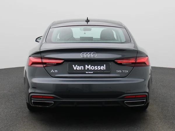 Audi A5 (2021) — foto 39 van 43