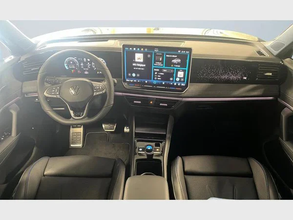 VOLKSWAGEN Tiguan (2026) — foto 2 van 29