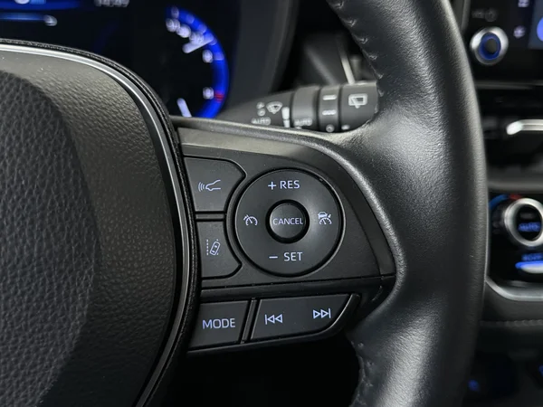 TOYOTA Corolla (2022) — foto 9 van 28