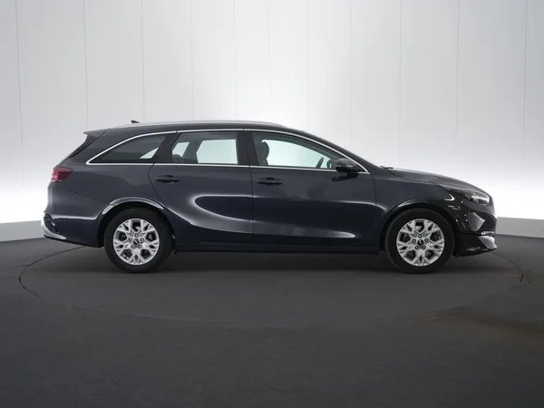 Kia cee'd (2024) — foto 19 van 22