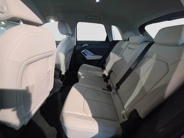 AUDI Q3 PHEV (2021) — foto 9 van 23