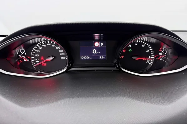 Peugeot 308 (2021) — foto 4 van 36