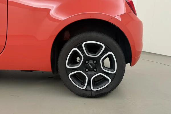 Fiat 500 (2022) — foto 16 van 19