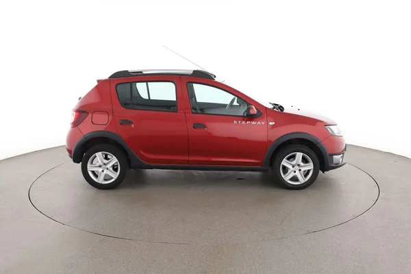Dacia Sandero (2016) — foto 13 van 16
