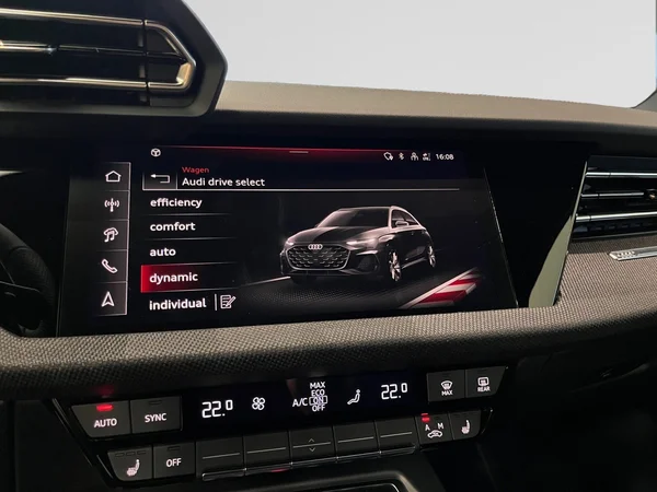 AUDI A3 Alltstreet (2025) — foto 7 van 16