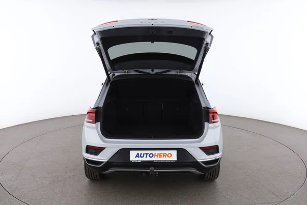 Volkswagen T-Roc (2018) — foto 7 van 16