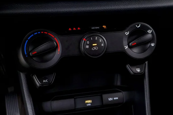 Kia Picanto (2021) — foto 17 van 41