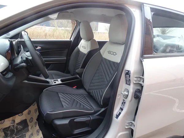 Fiat 600 (2026) — foto 3 van 23