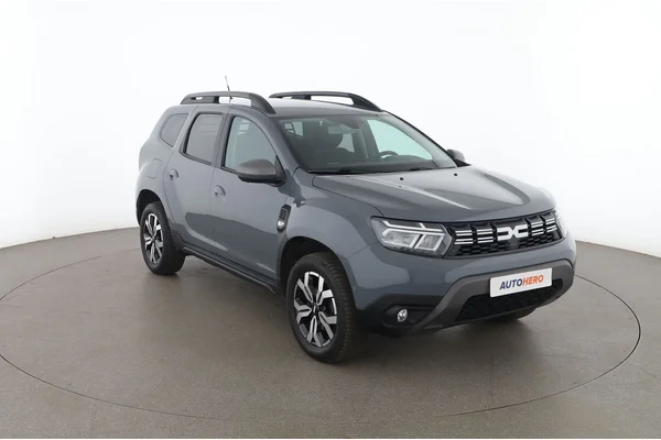 Dacia Duster (2023) — foto 14 van 16