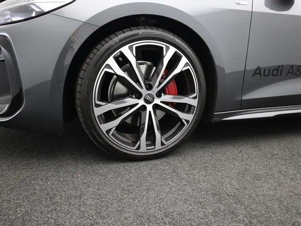 AUDI A5 Avant (2026) — foto 2 van 23