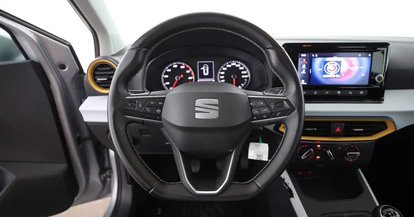 Seat Arona (2022) — foto 20 van 48
