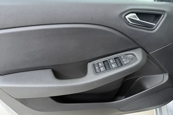 Renault Clio V (2021) — foto 8 van 19