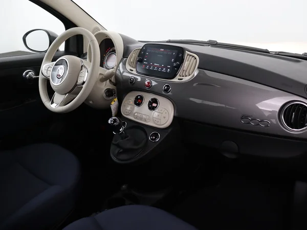 FIAT 500C (2022) — foto 3 van 26