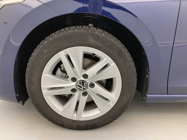 VOLKSWAGEN Golf VIII (2020) — foto 26 van 36
