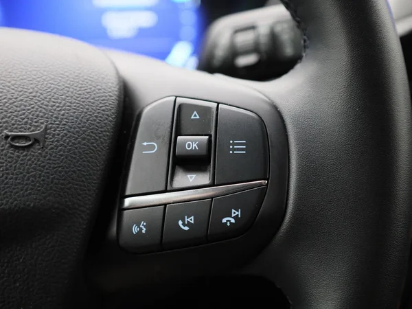 Ford Kuga (2023) — foto 17 van 42