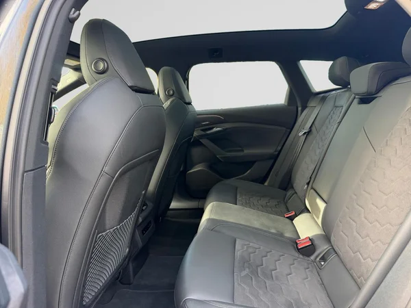 AUDI A6 Avant e-tron (2025) — foto 13 van 21
