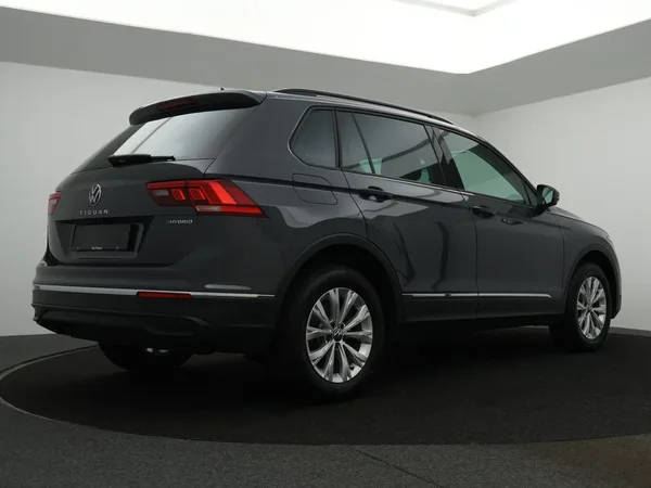 Volkswagen Tiguan (2022) — foto 12 van 29