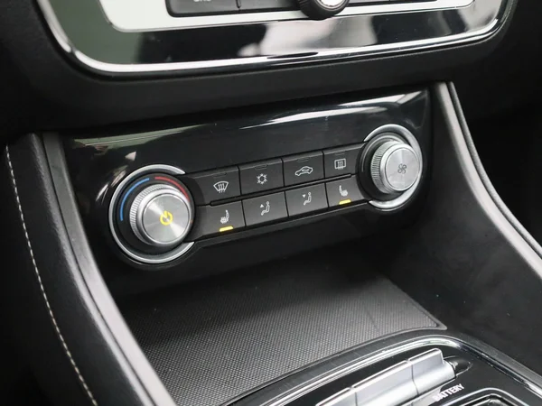 MG ZS EV (2019) — foto 11 van 38