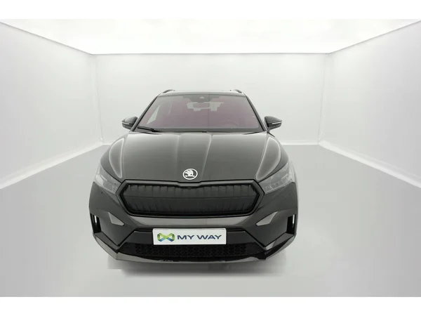 SKODA Enyaq (2022) — foto 12 van 35