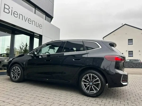 Bmw 218 (2022) — foto 11 van 20