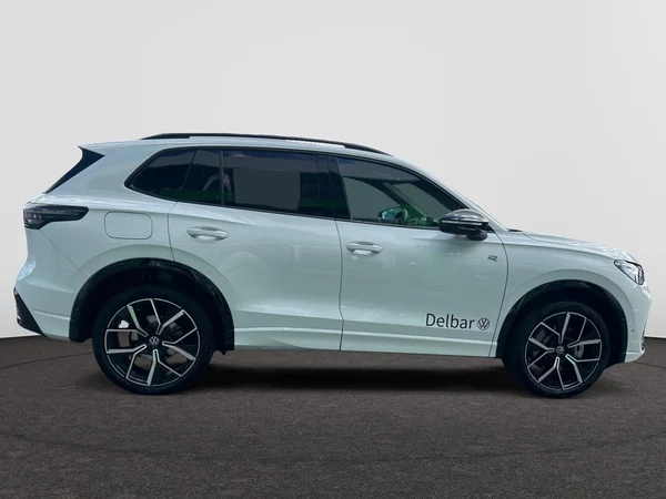 VOLKSWAGEN Tiguan eHybrid (PHEV) (2025) — foto 23 van 24
