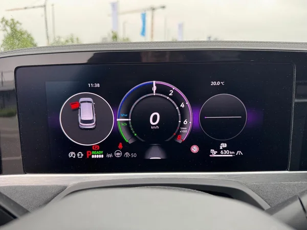 VOLKSWAGEN Passat Variant eHybrid (PHEV) (2026) — foto 6 van 24
