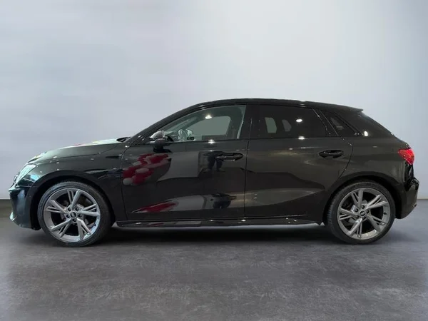 AUDI A3 Sportback (2024) — foto 23 van 28
