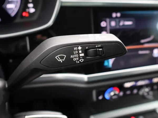 Audi Q3 (2019) — foto 14 van 31