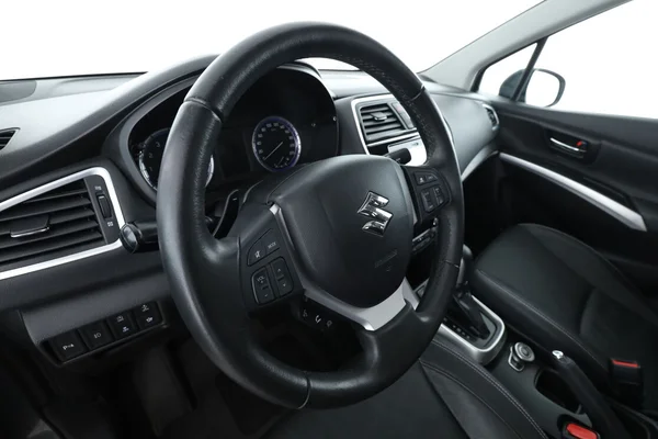 Suzuki SX4 (2018) — foto 2 van 16