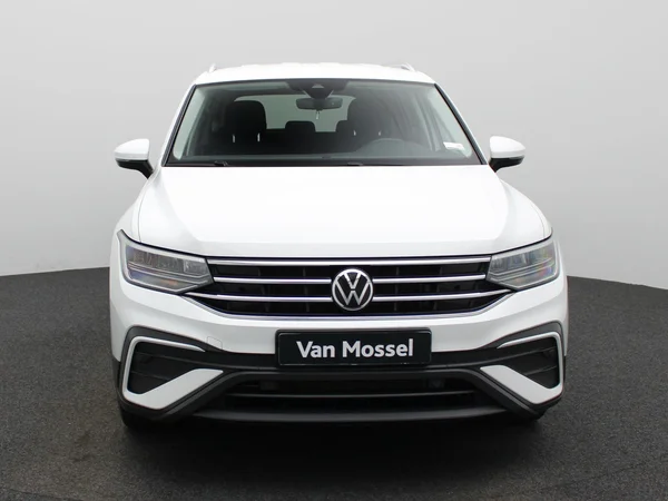 Volkswagen Tiguan (2022) — foto 23 van 45