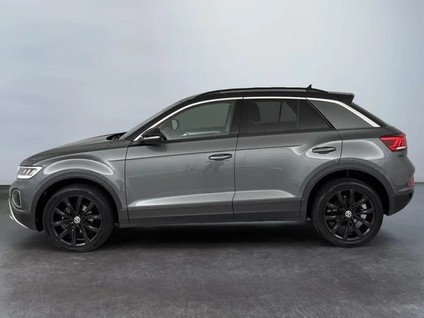 VOLKSWAGEN T-Roc (2022) — foto 25 van 29