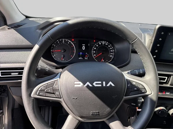 Dacia Jogger (2023) — foto 2 van 22