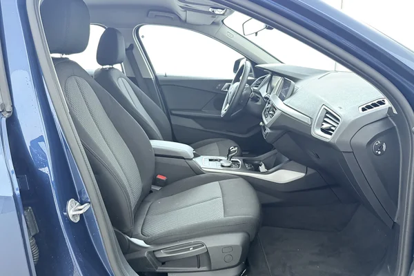 BMW 1 HATCH (2024) — foto 14 van 16