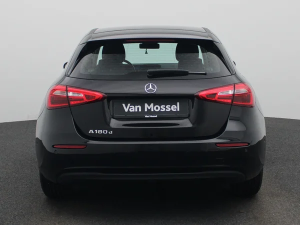 Mercedes-Benz A-Klasse (2021) — foto 38 van 42