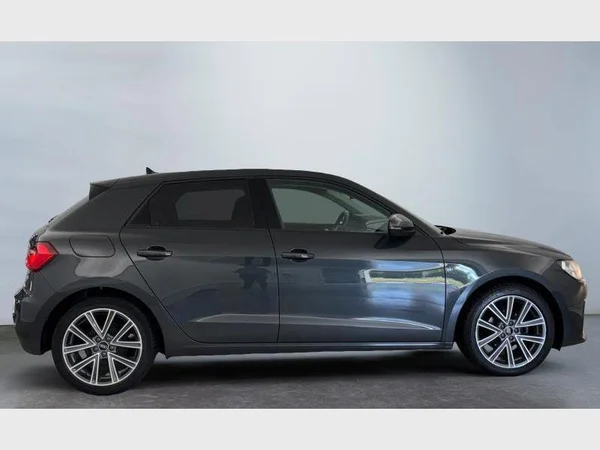 Audi A1 Sportback (2021) — foto 23 van 31
