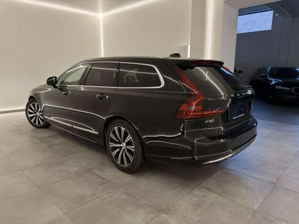 Volvo V90 (2022) — foto 14 van 20