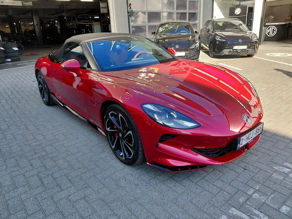 MG Cyberster (2025) — foto 8 van 15